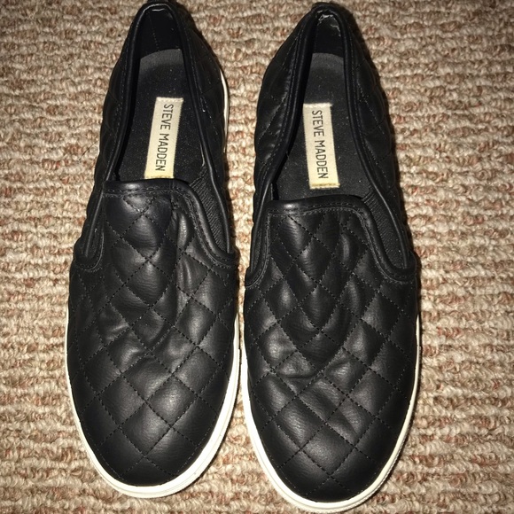 Steve Madden Slip-On Shoes - Picture 3 of 4